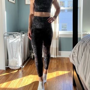 Lululemon Logo Flourish Black Iridescent Foil leggings